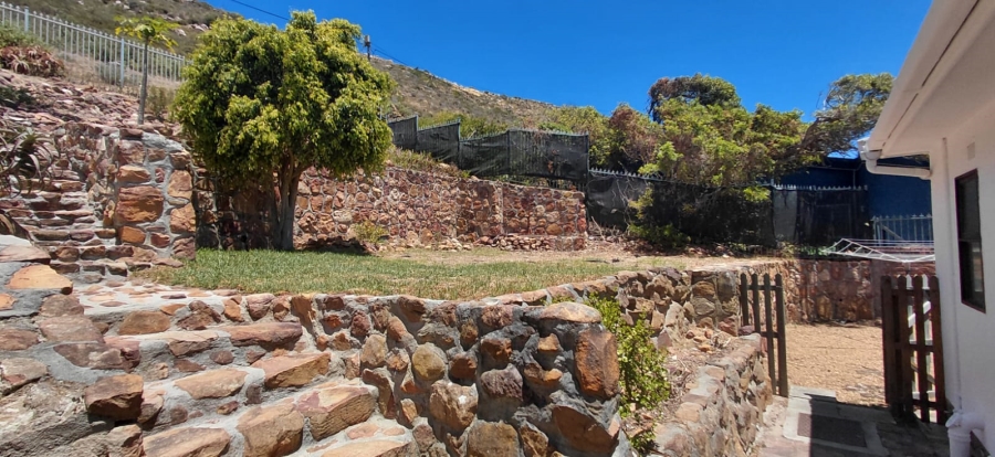 To Let 3 Bedroom Property for Rent in Fish Hoek Western Cape